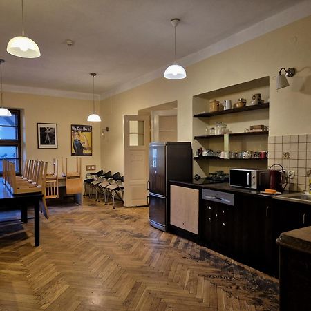 50 People Apartment Krakow Luaran gambar