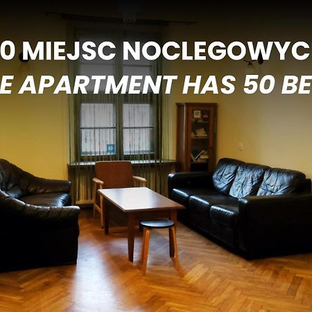 50 People Apartment Krakow Luaran gambar
