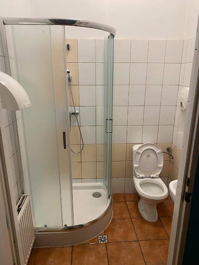 50 People Apartment Krakow Luaran gambar