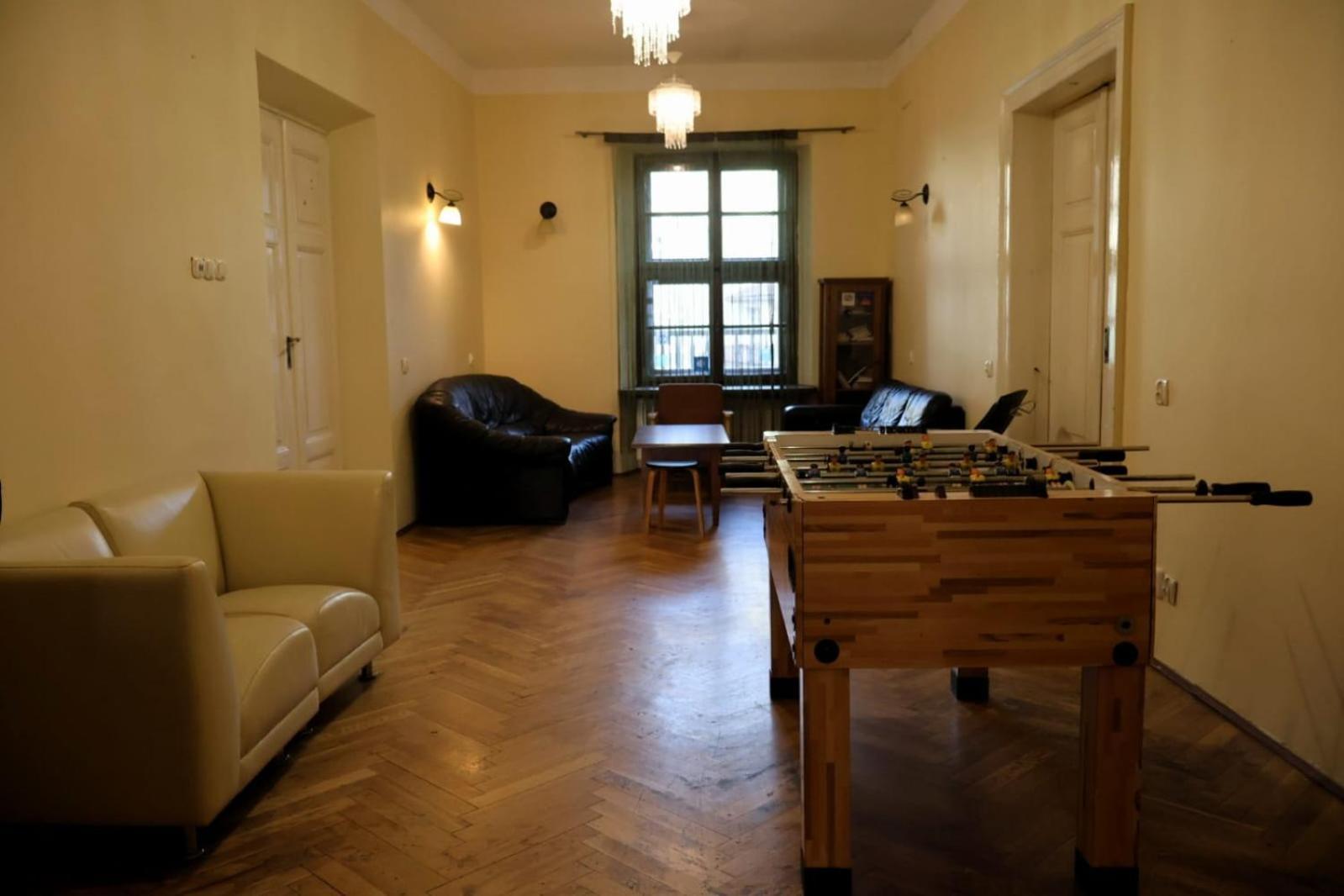 50 People Apartment Krakow Luaran gambar