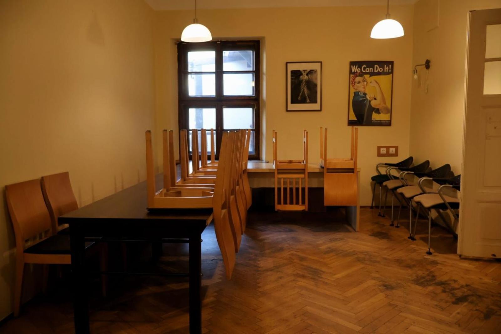 50 People Apartment Krakow Luaran gambar